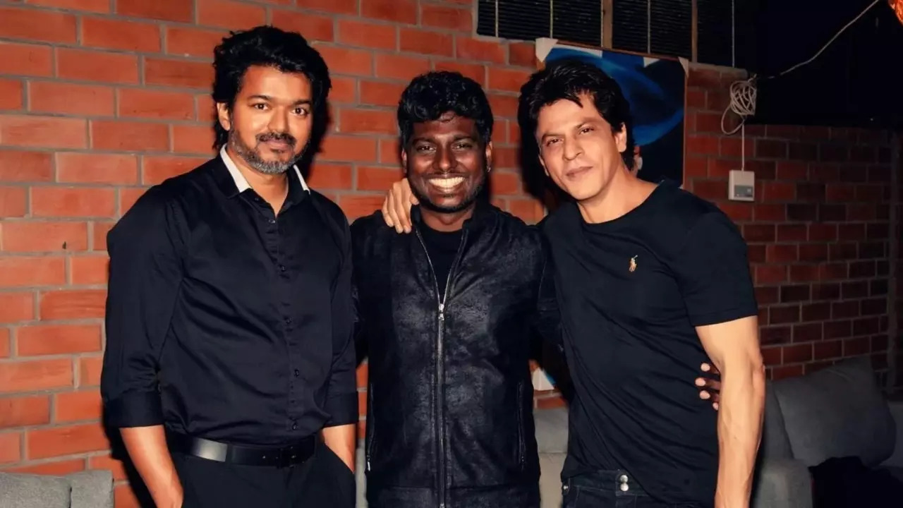 I Love Vijay Sir! Shah Rukh Khan Shares Sweet Message For Thalapathy, Says He Is Looking Forward To Leo