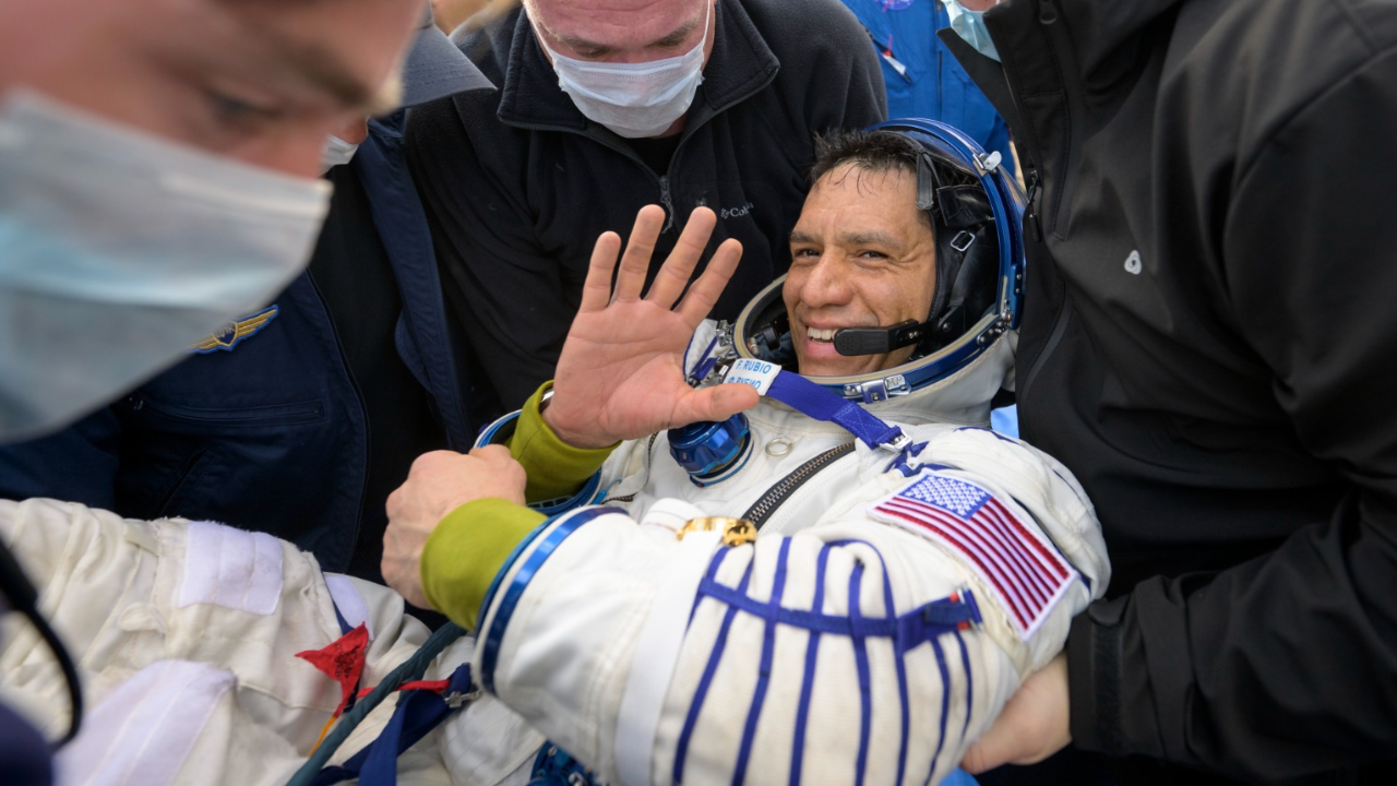 NASA Astronaut Frank Rubio Lands On Earth After Being Stuck In Space For 371  Days | Watch Viral Video | Viral News, Times Now