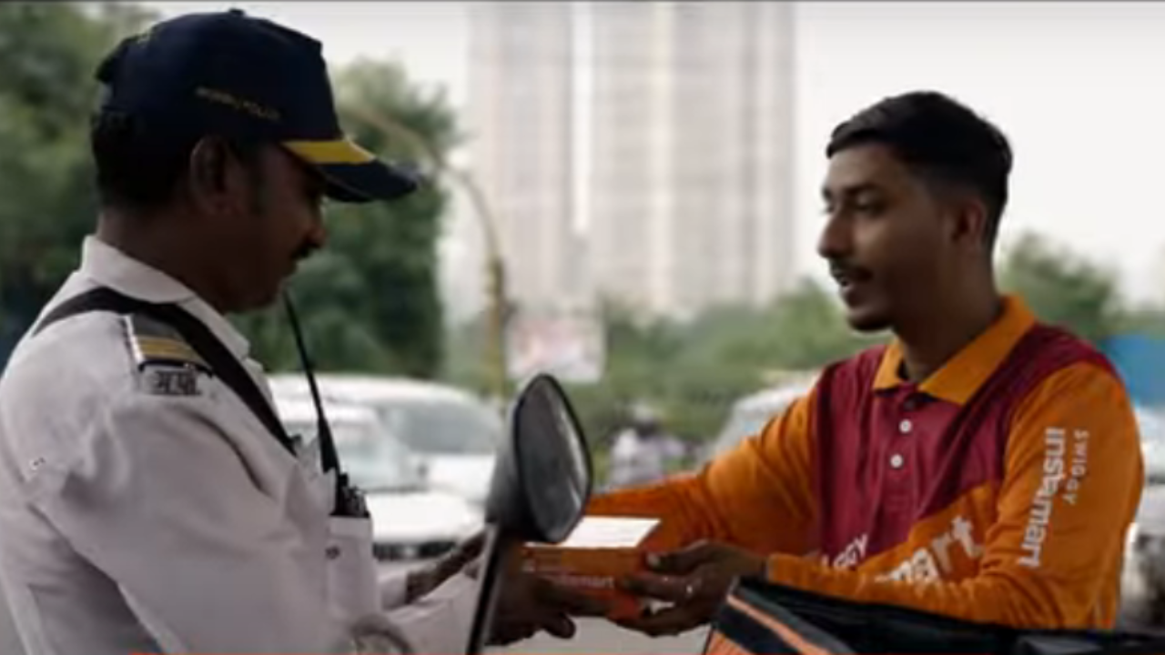 Mumbai Cops, Senior Citizens Get Lalbaugcha Raja Prasad At Home In Swiggy Instamart’s Latest Ad | Watch