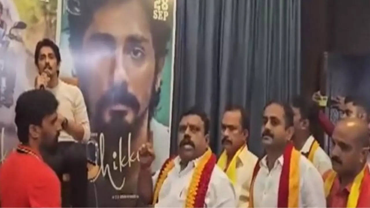 Chithha Actor Siddharth Leaves Press Conference Midway Following Disruption By Pro-Kannada Protestors