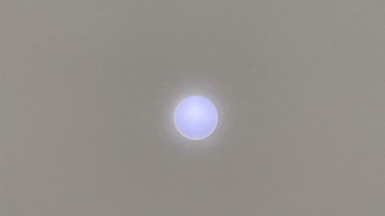 Blue sun in the UK