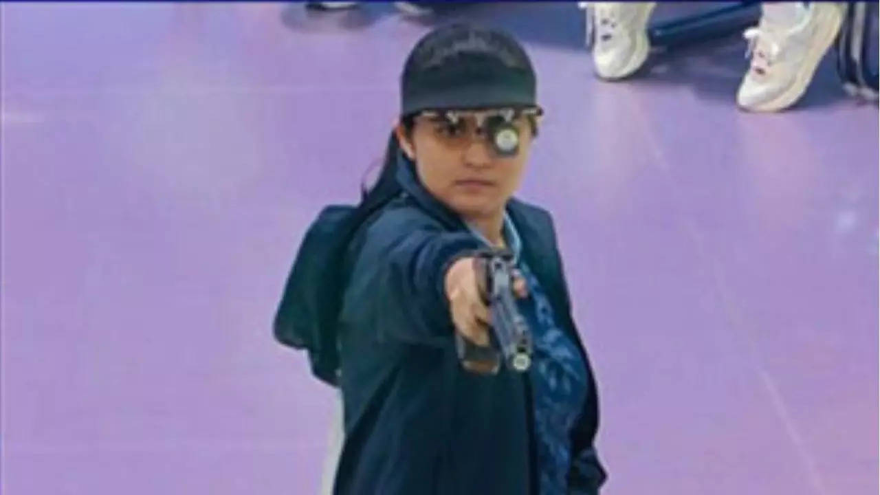 Asian Games: Palak gets record-breaking gold, Esha wins silver in women's 10 m air pistol final