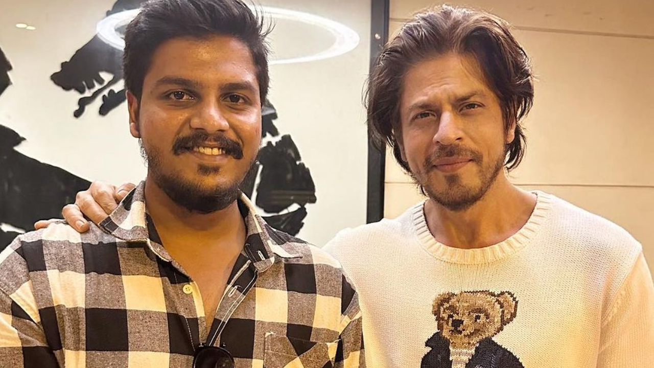 Shah Rukh Khan's total wardrobe for a recent fan event cost close