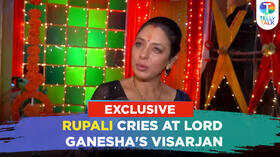 Anupama fame Rupali Ganguly gets EMOTIONAL as she bids farewell to Lord Ganesha