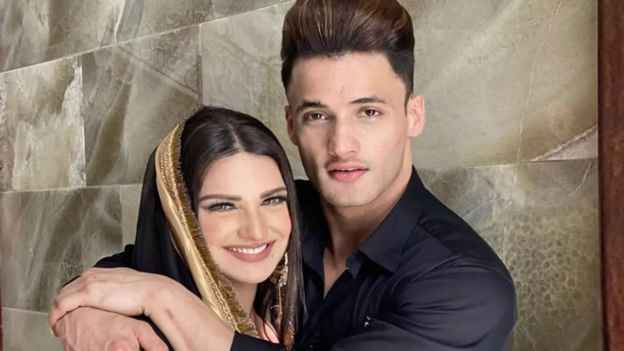 Asim Riaz and Himanshi Khurana