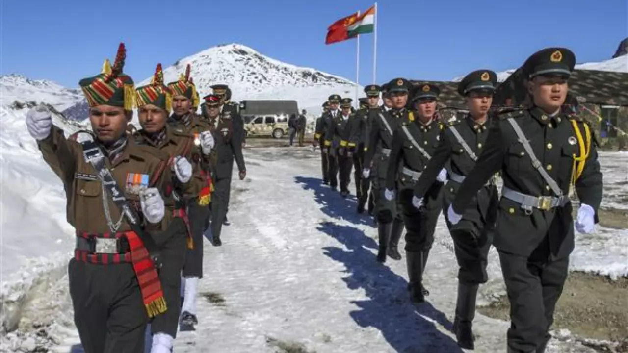 India-China Armies