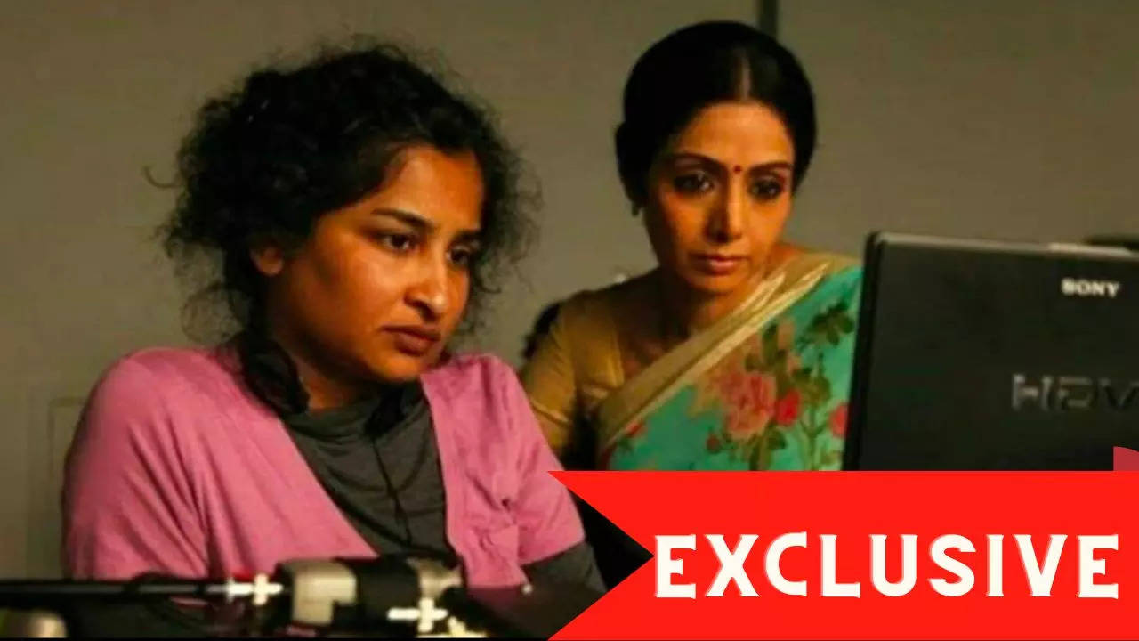 Gauri Shinde and Sridevi in a BTS scene from English Vinglish.