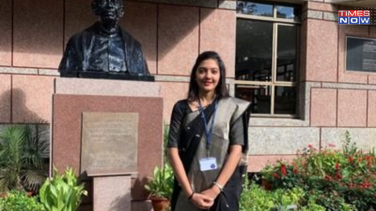 UPSC Success Story: How Engineer Turned IAS Officer Srushti Deshmukh ...