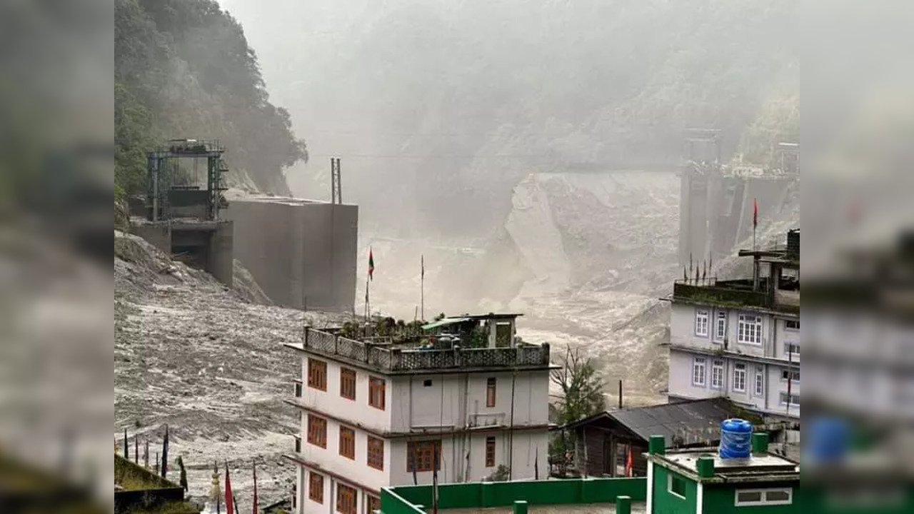 Chungthang Dam Now breached broken in flashfood cloudburst landslide shubhamtorres09 Twitter.