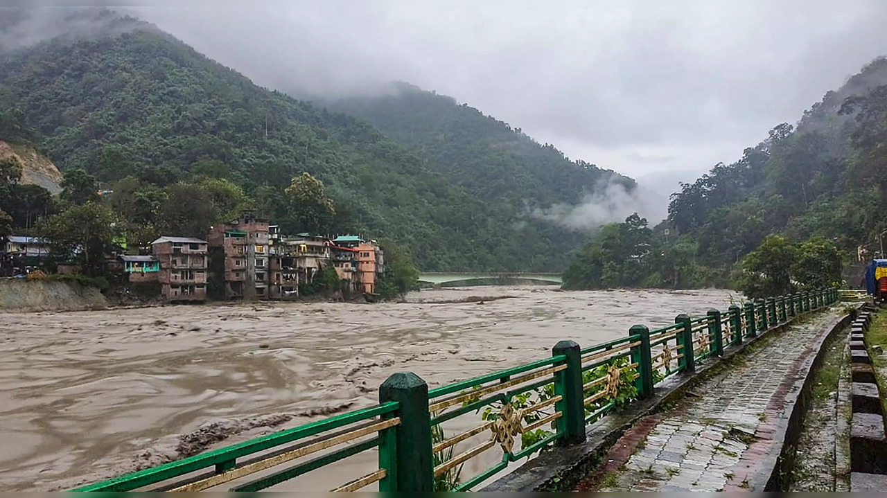 SIKKIM FLOODS PTI PHOTO 23 ARMY PERSONNEL MISSING