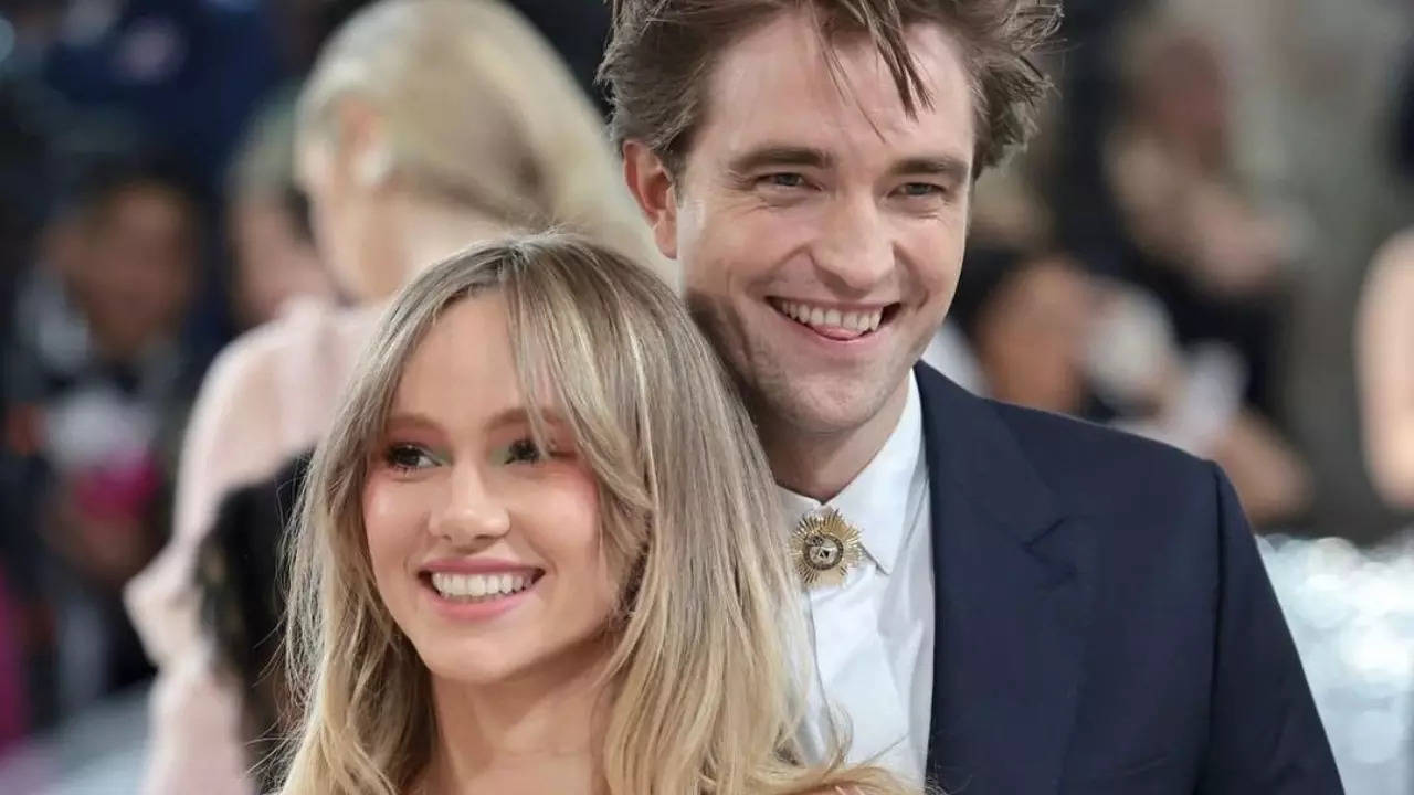 Suki Waterhouse Says Robert Pattinson Was ‘Accepting Of the Mess’ She Made After Moving In