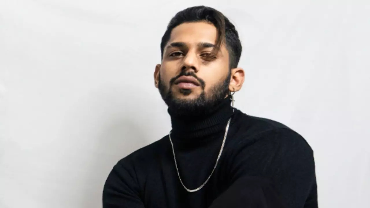 Baseer Ali Spends Time With Fans On Kundali Bhagya Sets: 'They Are The