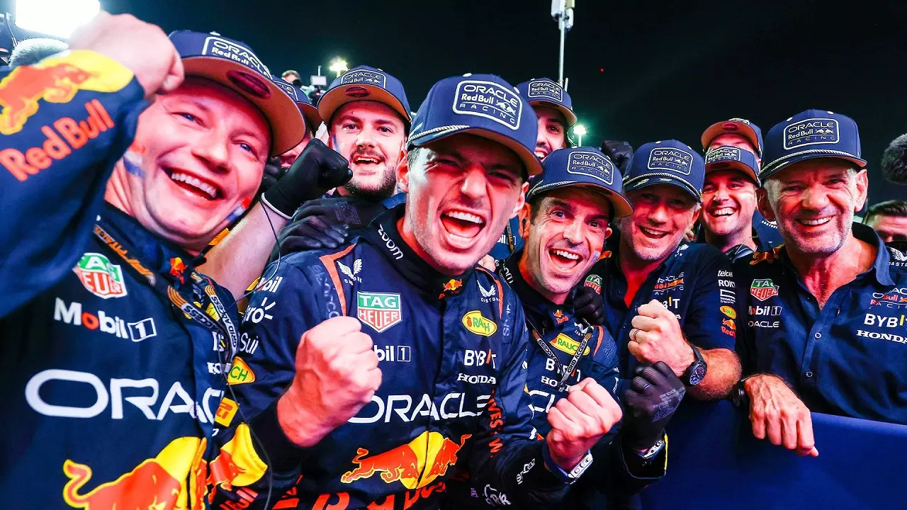 Max Verstappen wins third straight F1 title