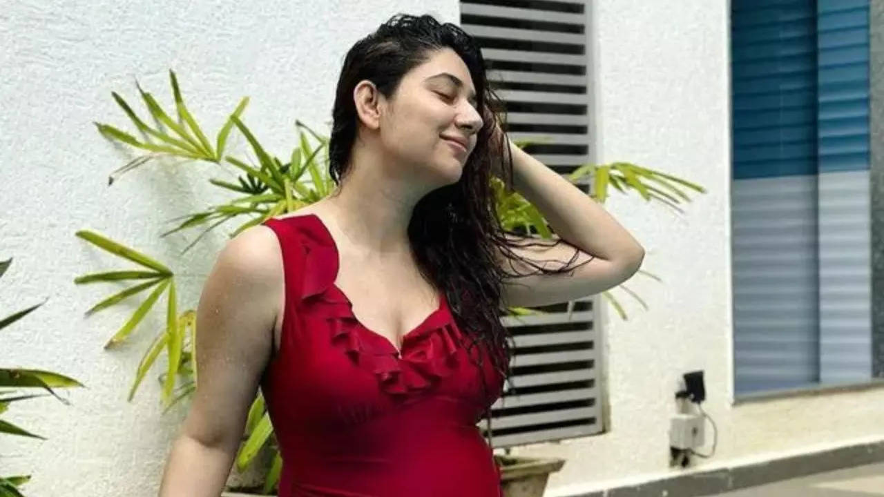 Disha Parmar Loses Pregnancy Weight Within Just 17 Days