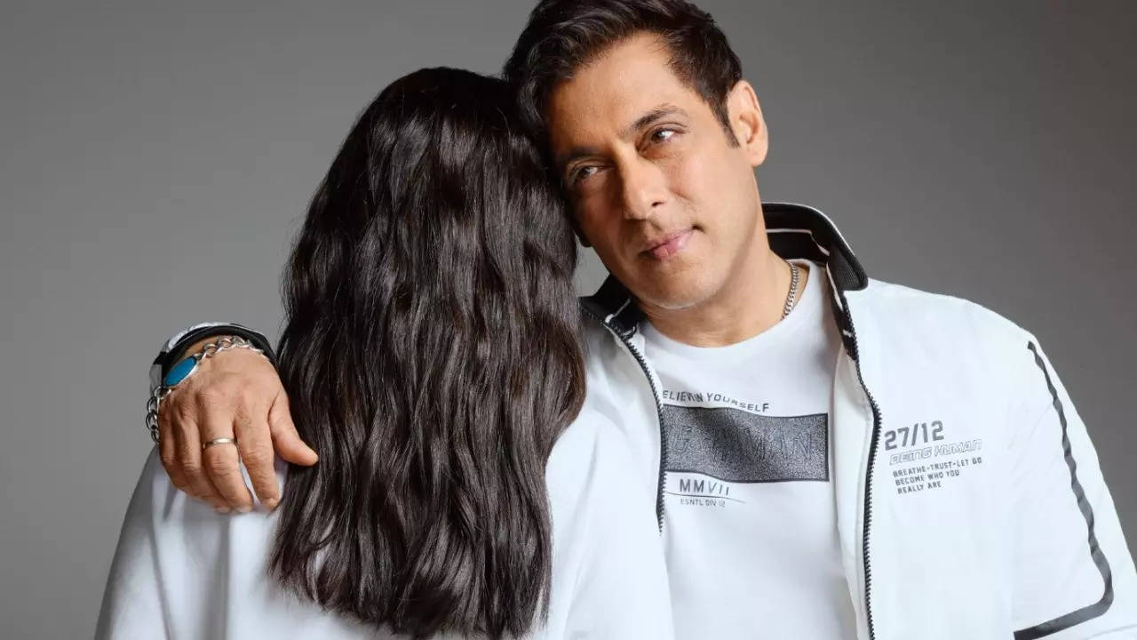 Salman Khan Drops Pic With Mystery Girl, Calls Her 'Little Piece Of My Heart