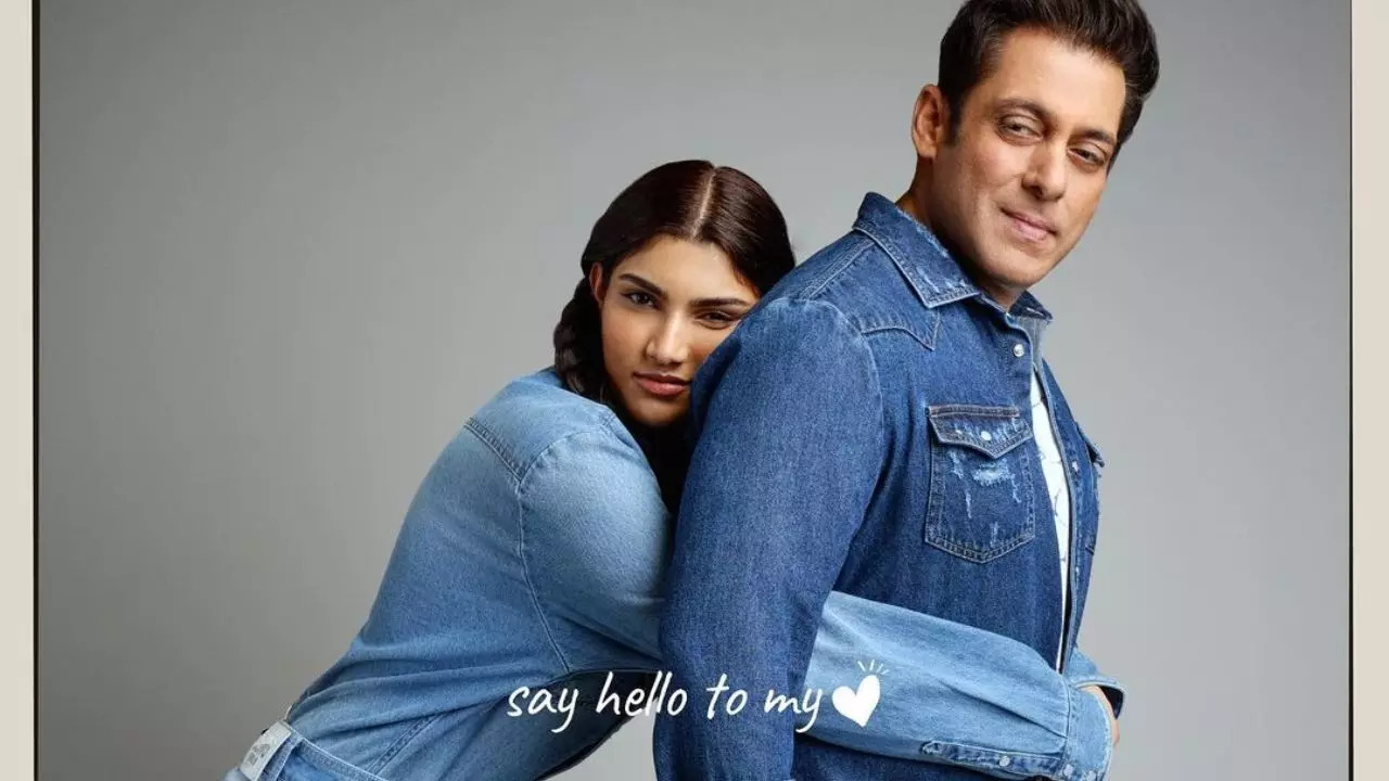 Genes Mein Hain Love! Salman Khan Unveils Mystery Girl, Drops Pics With Niece Alizeh Agnihotri