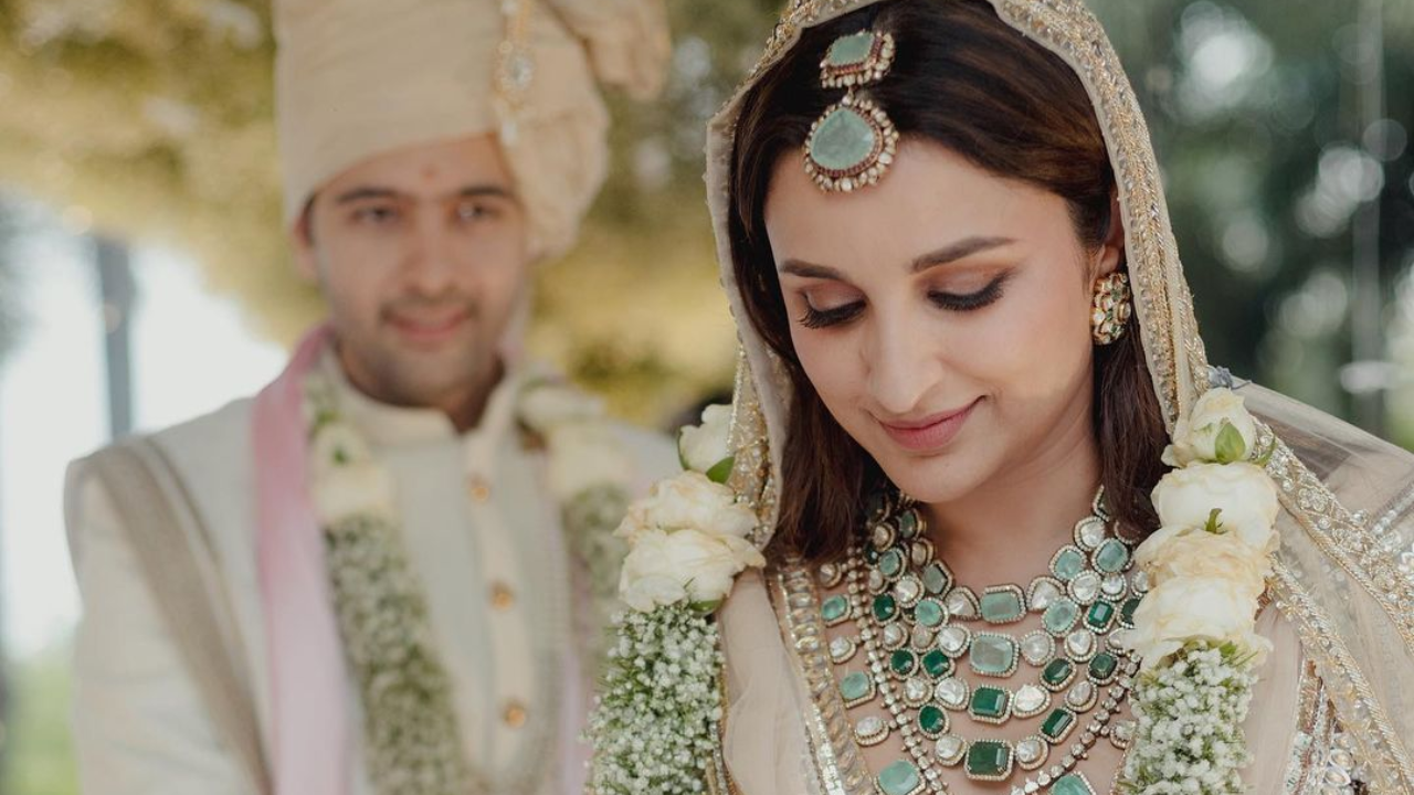 Parineeti Chopra-Raghav Chadha Wedding: Bride-Groom Had Sonam Kapoor-Farhan Akhtar Connect During Pheras