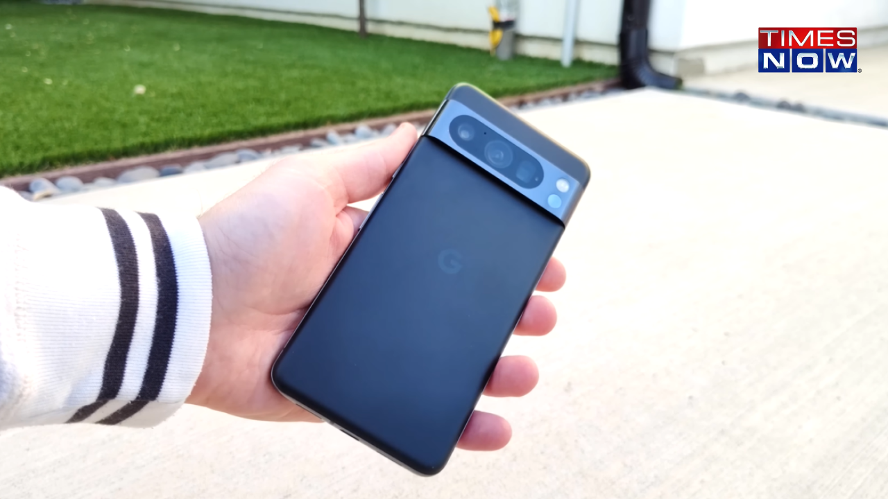 iphone 15 pro max google pixel 8 pro