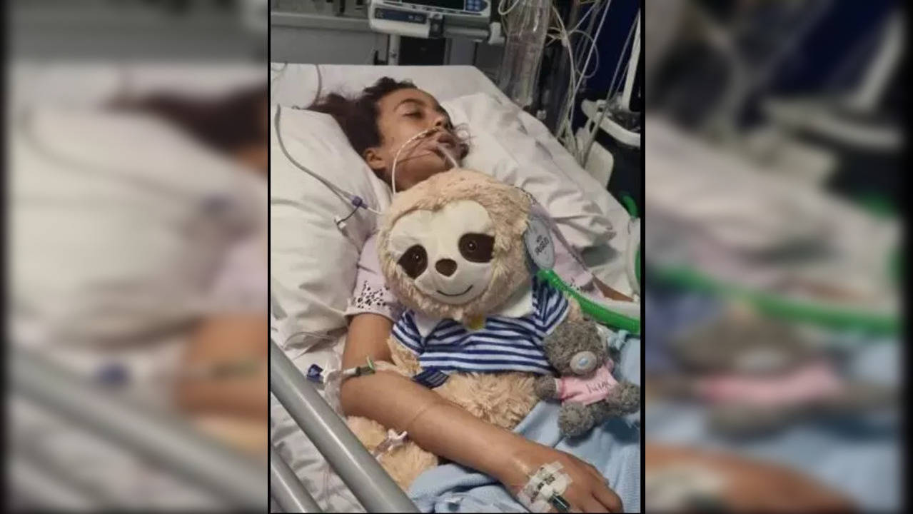 Doctors Put 12 year old Girl In Induced Coma After Vaping Almost