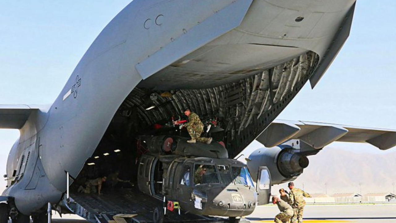 First Plane Carrying US Ammunition Lands In Israel