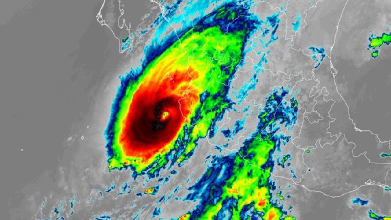 Hurricane Lidia is moving towards Mexico