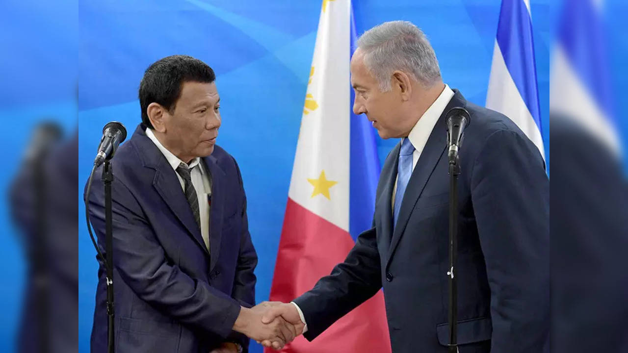 Rodrigo Duterte says Israel should ‘crush Hamas’