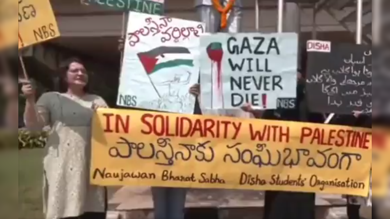 Hyderabad youths stage demonstration in support of Palestine