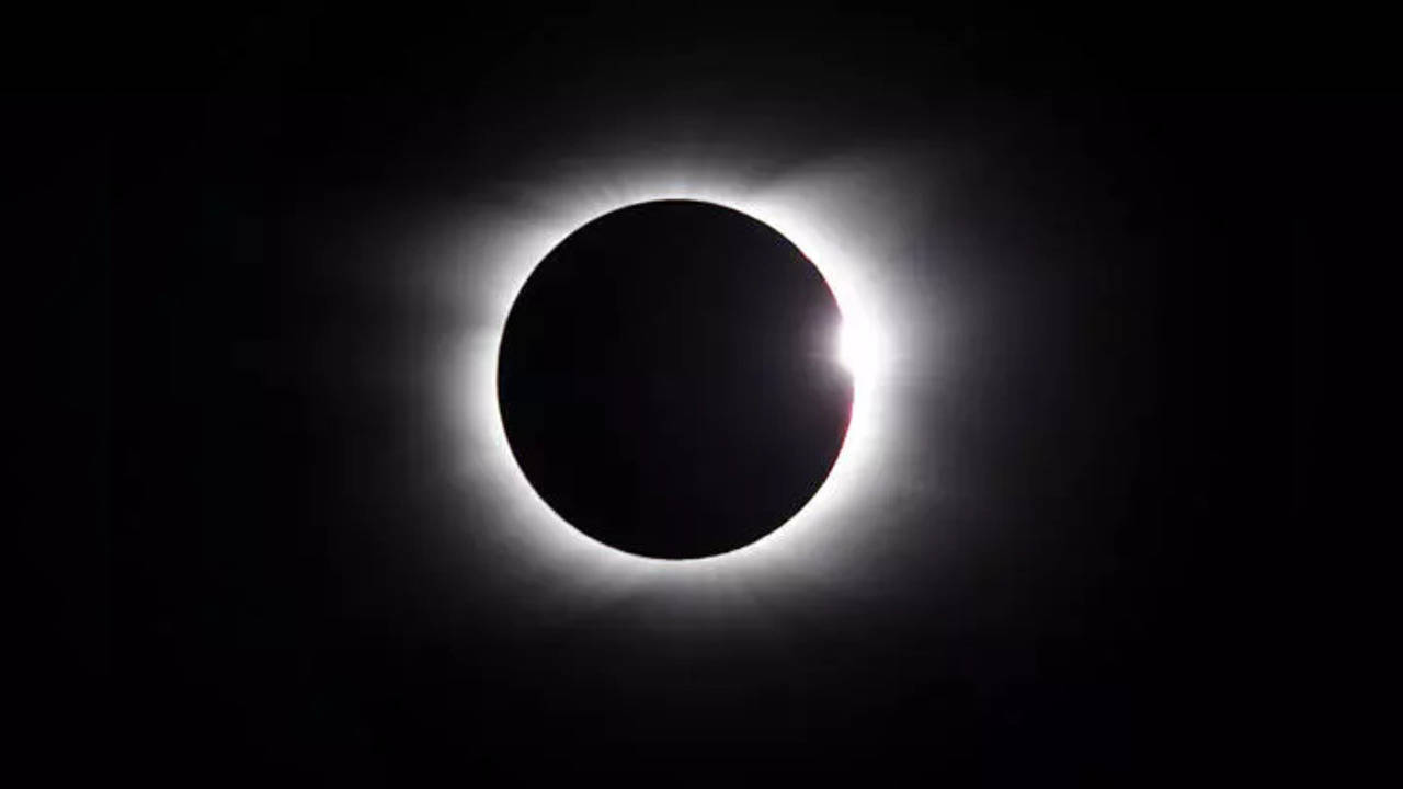 Today is Last Solar Eclipse of the Year, Pregnant Women Should Not Make