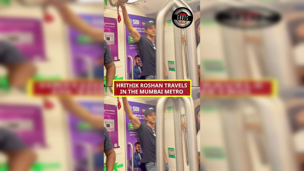 Hrithik Roshan Travels In Mumbai Metro And Clicks Selfies With His Fans