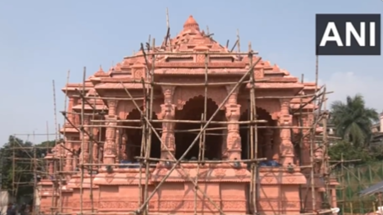 Ram Mandir-Themed Durga Puja Pandal