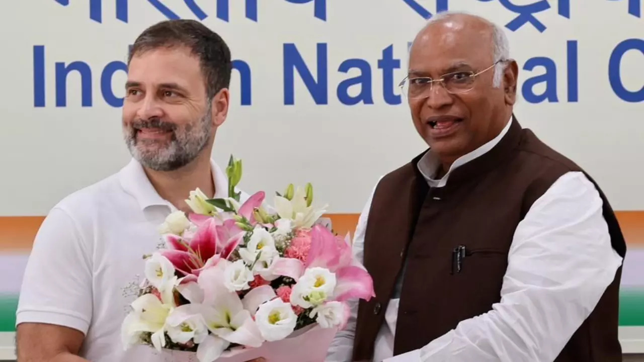 Rahul Gandhi with Congress Chief Mallikarjun Kharge