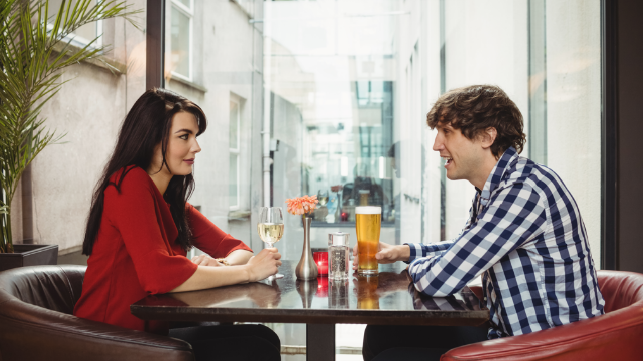 Men, ask these 3 important questions to your potential partner on your first date. Pic Credit: Freepik