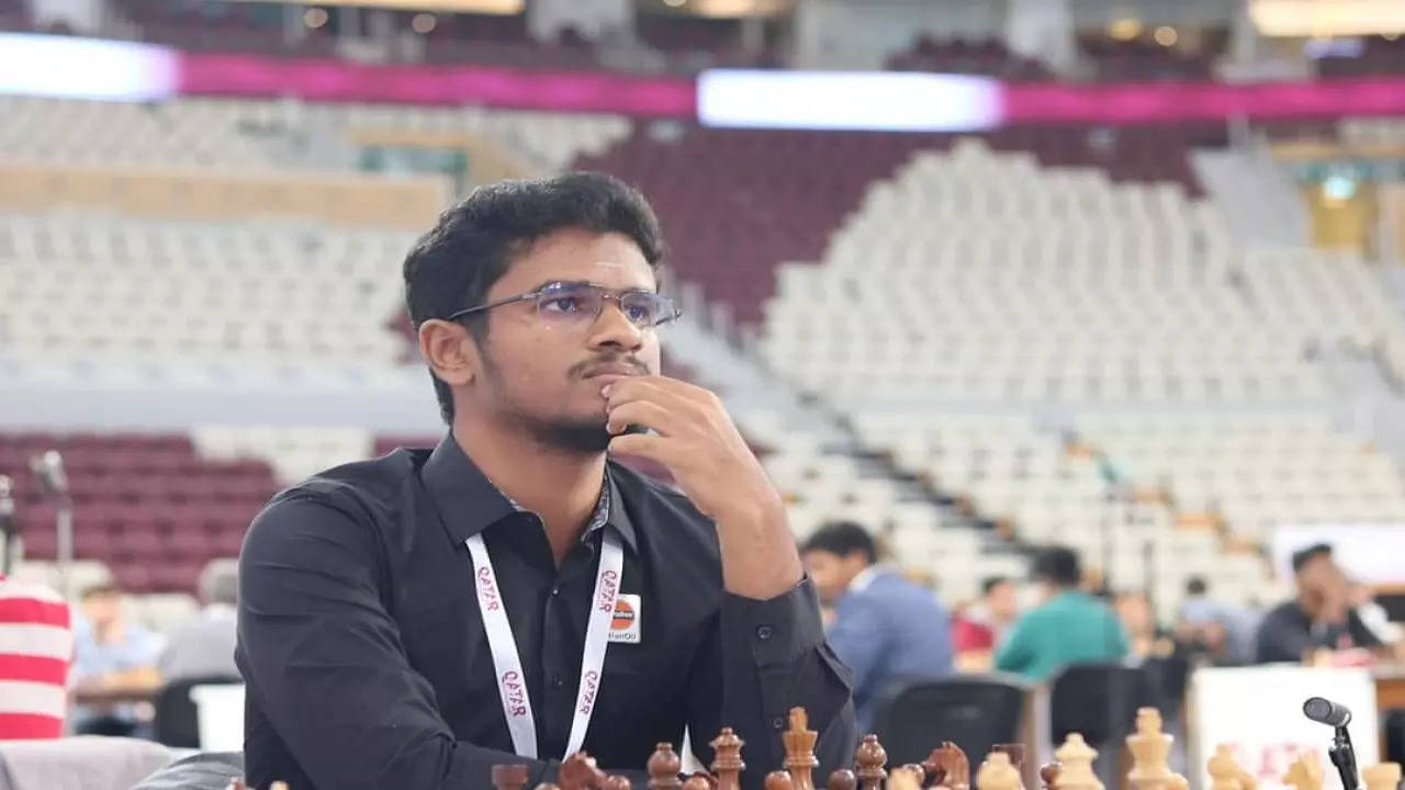 Karthikeyan Murali Becomes Third Indian To Defeat Magnus Carlsen In ...