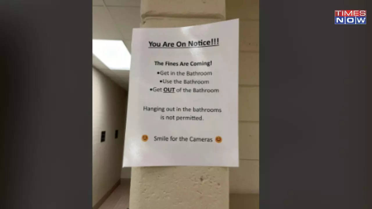 School Displays Warning Note For Students From Hanging Out in Bathroom, Post Goes Viral