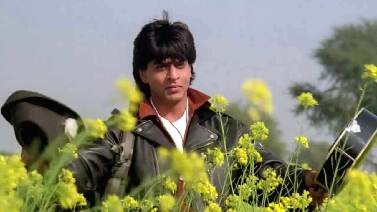 Dilwale Dulhania Le Jayenge and Shah Rukh Khan's Raj And That Iconic Jacket  | Hindi News, Times Now