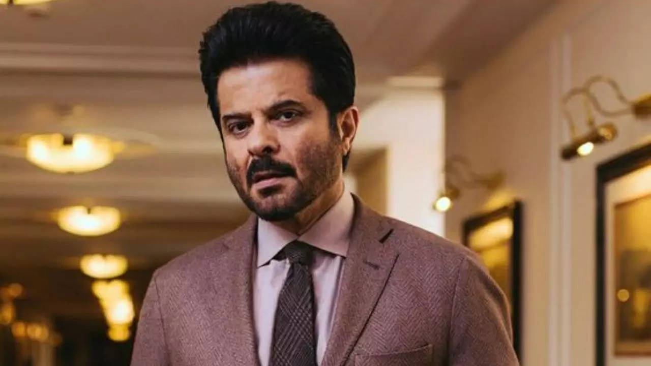 Not Jhakaas! Anil Kapoor Gayab From Instagram, Sonam Kapoor Reacts. Is It HACKED?