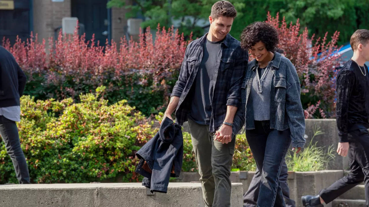 Upload Season 3 Review Robbie Amell Andy Allo Satire Takes Sharper Digs At Capitalism And AI