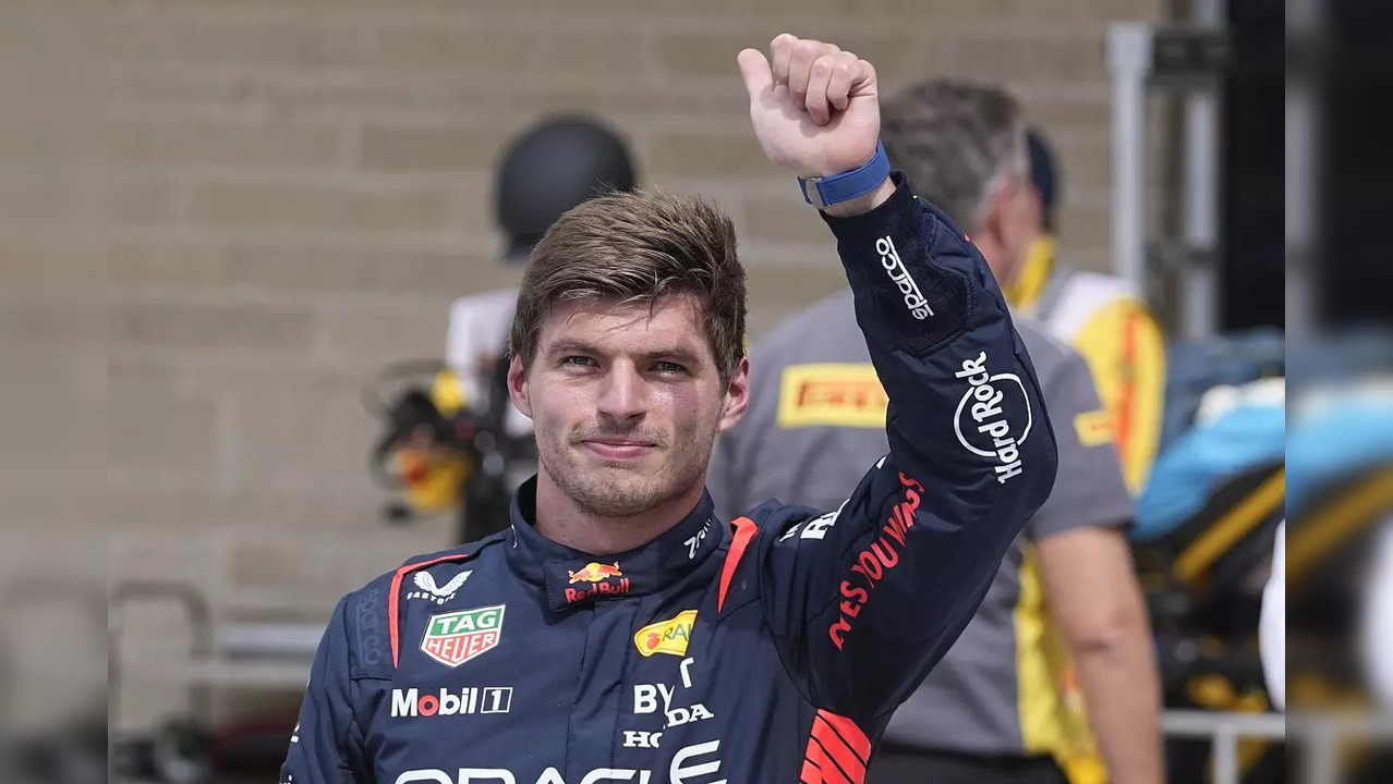 Max Verstappen wins US Grand Prix sprint race