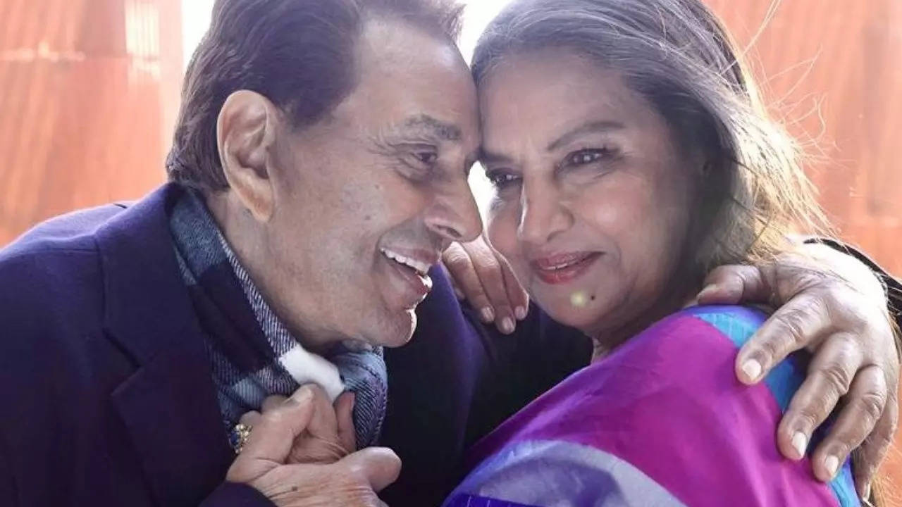 Dharmendra Opens Up On Kissing Scene With Shabana Azmi, Compares It With Rajveer Deol In Dono: Baaye Haath Ka Kaam Hai