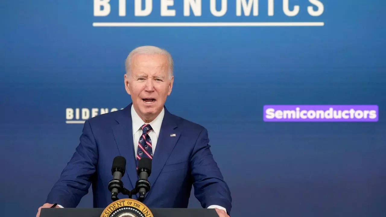 Biden interrumpe bruscamente su discurso: «Tengo que ir a la Sala de Situación»