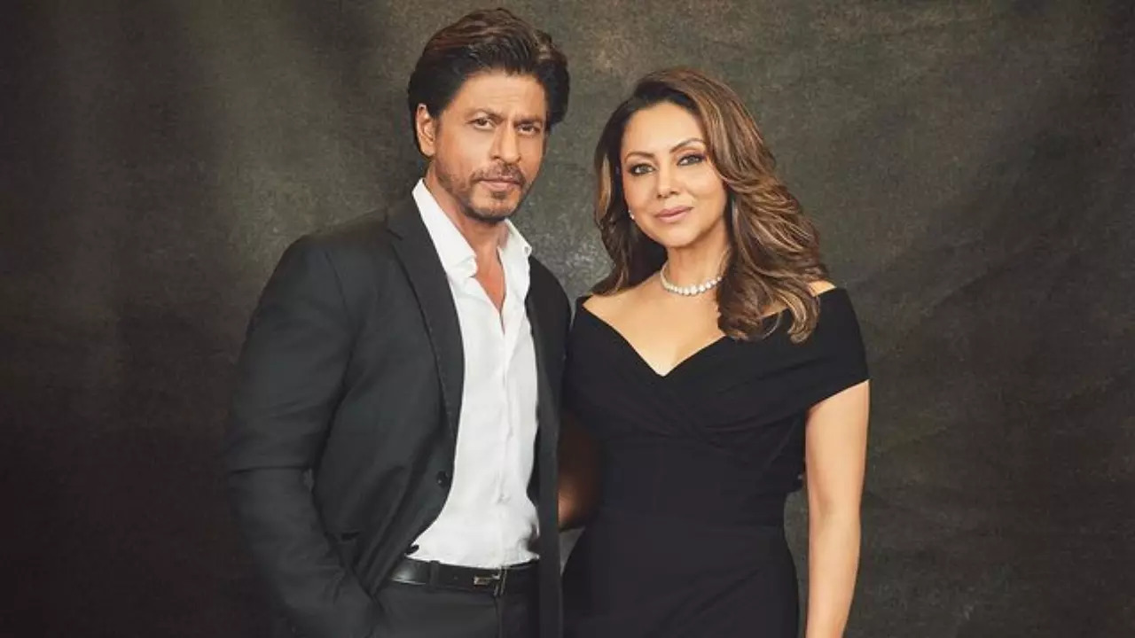 When Shah Rukh Khan 'FOOLED' Gauri Khan During Honeymoon: Paris Bolke...