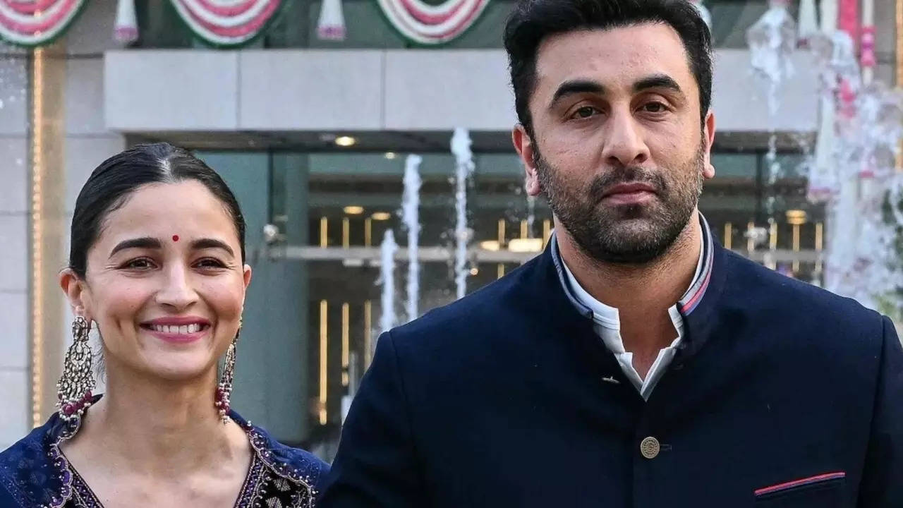 Ranbir Kapoor Breaks Silence On Alia Bhatt's 'Wipe It Off' Statement: If  People Use Me As The Face Of Toxic... | Hindi News, Times Now