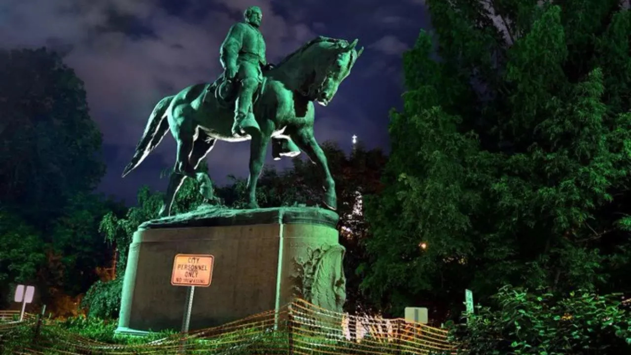 Charlottesville's Robert E. Lee Statue