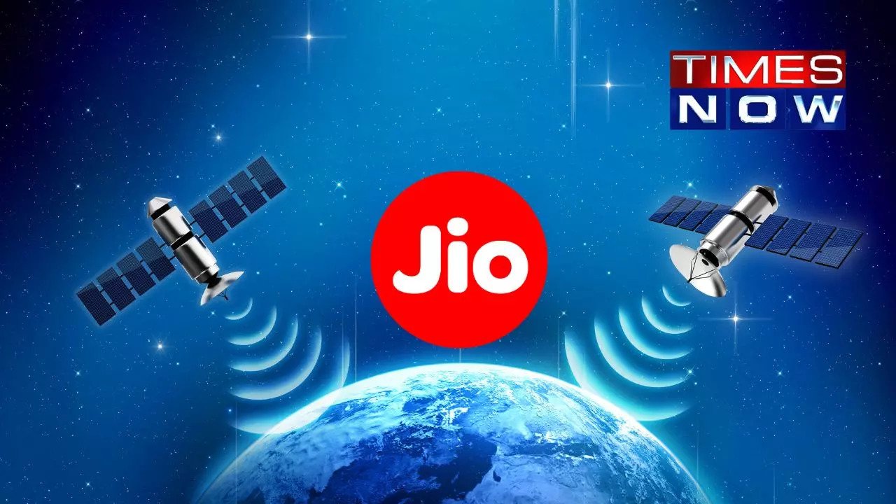 IMC 2023: Jio Makes History with India's First Satellite-Based Gigabit Broadband Demo