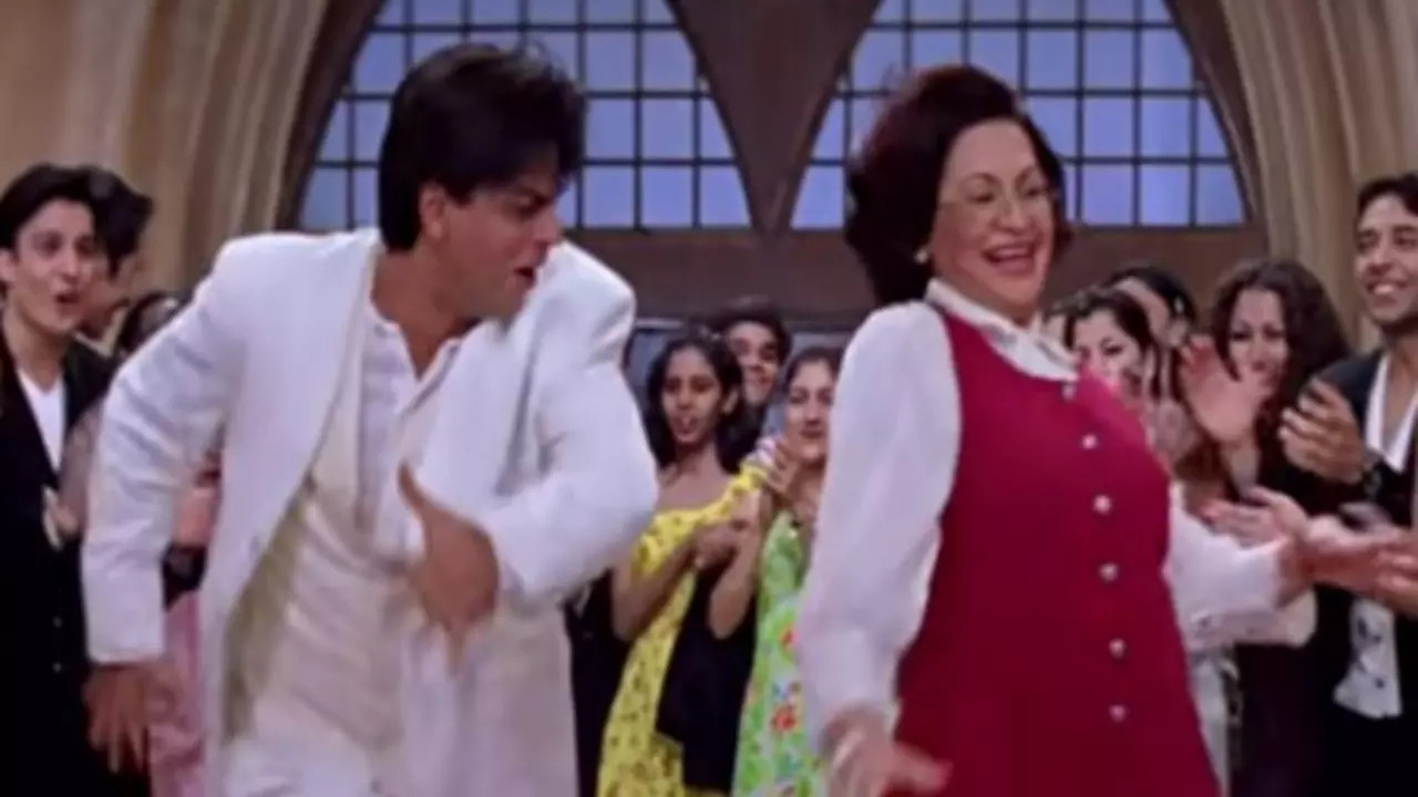 When Farah Khan Stood In A Corner 'Crying' Watching Helen Rehearse Mohabbatein Song With Shah Rukh Khan