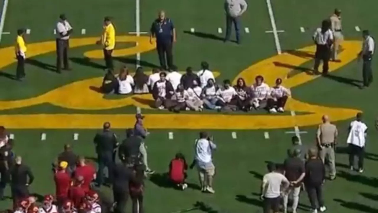 USC Trojans vs California Protest