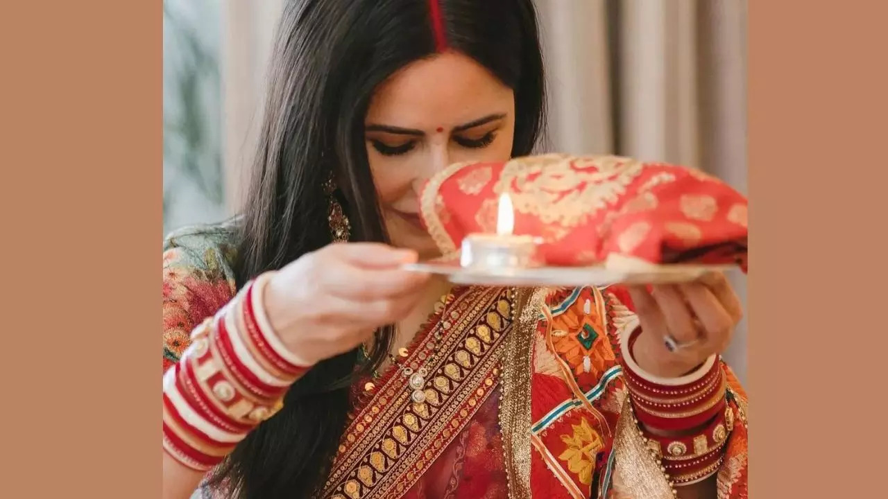 Karwa Chauth 2023: Wishes and Quotes To Greet Your Loved Ones