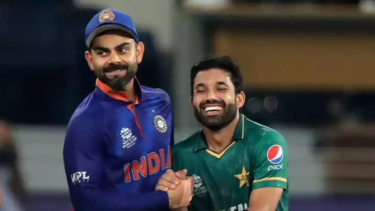 Virat Kohli Mohammad Rizwan AP