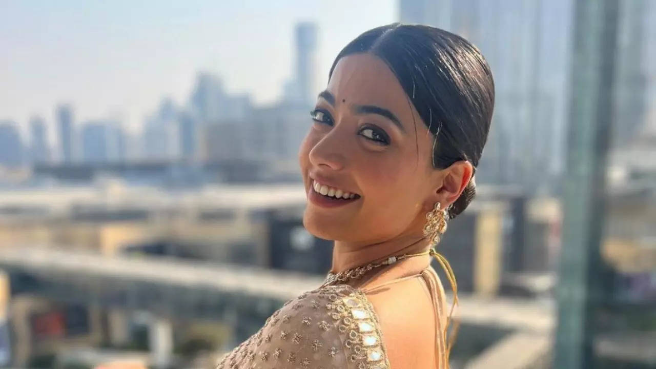 Karwa Chauth 2023: Rashmika Madanna To Nayanthara, South Stars-Inspired Ethnic Looks For Festival