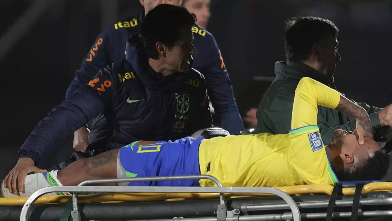 Neymar Jr is set to undergo knee surgery on Thursday